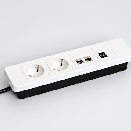 NETBOX MEB 4-gang white NETBOX MEB 4-gang white