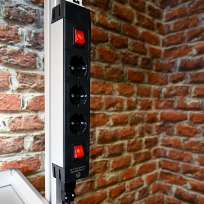 Individually configured NETBOX PB at the assembly workstation Individually configured NETBOX PB at the assembly workstation