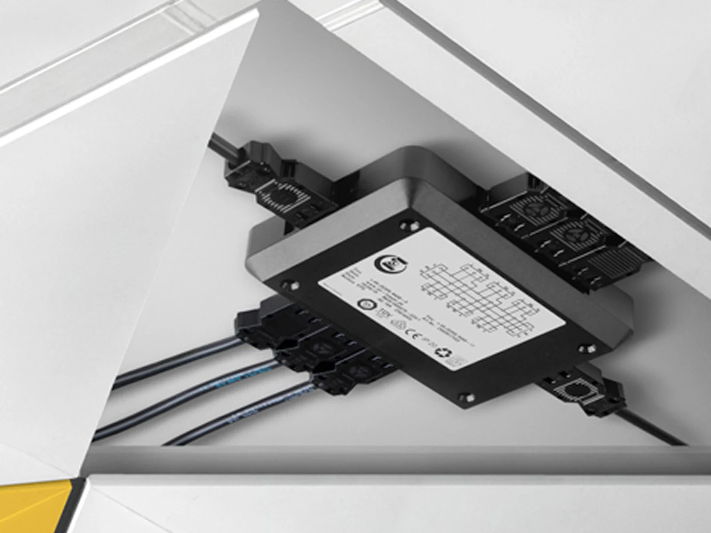 NETSYSTEM Blackbox, Power distribution - A. & H. Meyer
