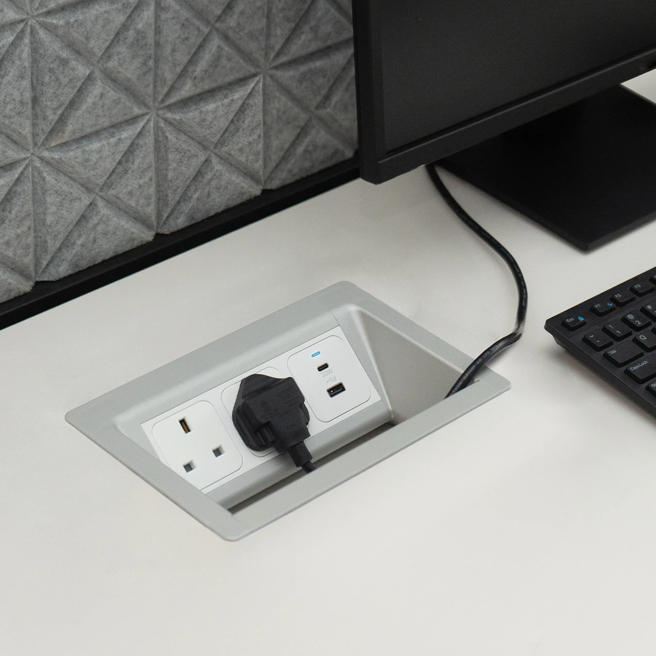 NETBOX Drop, Built-in sockets - A. & H. Meyer
