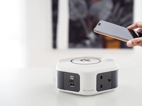 Power socket NETBOX Starfish with wireless charger NETBOX Starfish with wireless charger
